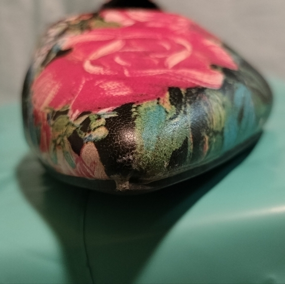 Women Breckelles Multi Color Pointy Toe Flat Shoe - Picture 4 of 9